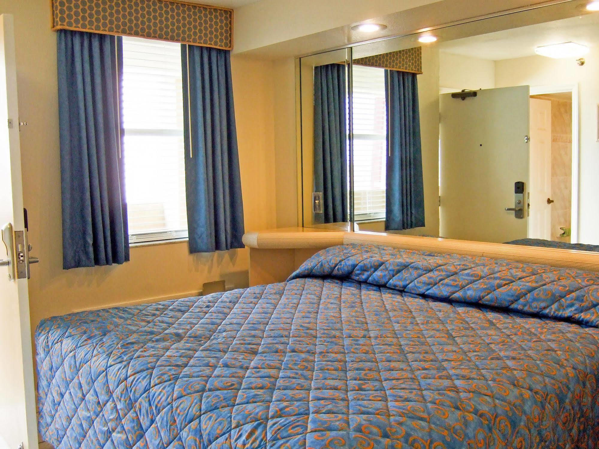 Harbour Beach Resort Studios! Дейтона-Бич Экстерьер фото